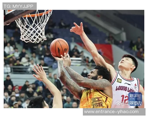 CBA青岛与浙江对决引发争议视频热议球迷观点各异分析比赛关键时刻